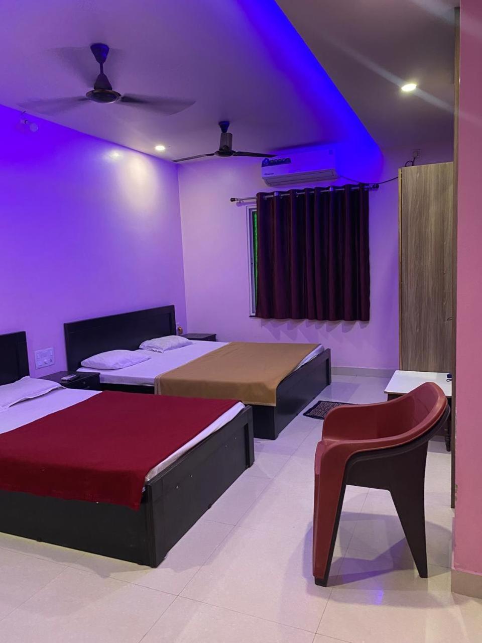 Nityananda Inn Puri Exterior photo